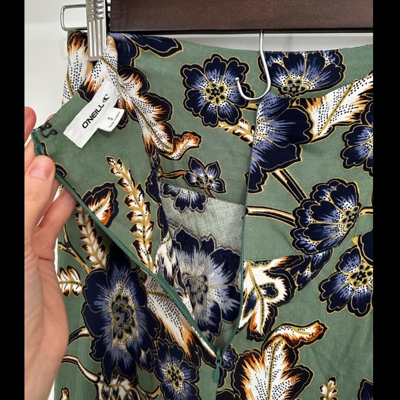 Oneill Ambrosio Skirt Green Floral High-Low Maxi Skirt Size Small - Picture 6 of 9